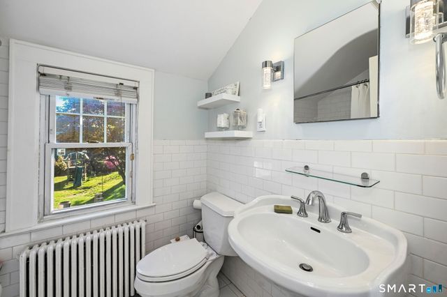 15 Hadik Parkway, Norwalk, CT 06854