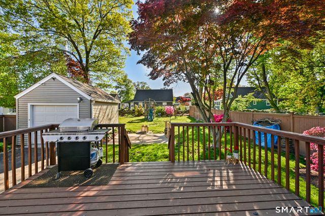 15 Hadik Parkway, Norwalk, CT 06854