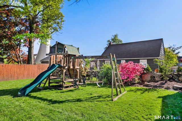 15 Hadik Parkway, Norwalk, CT 06854