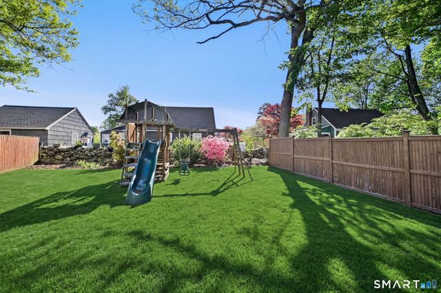 15 Hadik Parkway, Norwalk, CT 06854