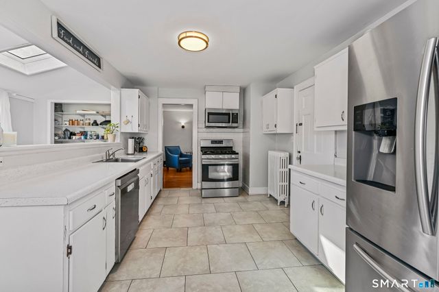 15 Hadik Parkway, Norwalk, CT 06854