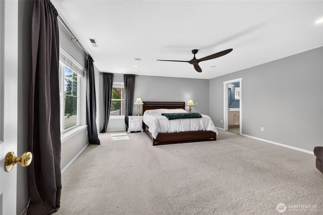 9524 Country Hollow Drive E, Puyallup, WA 98375