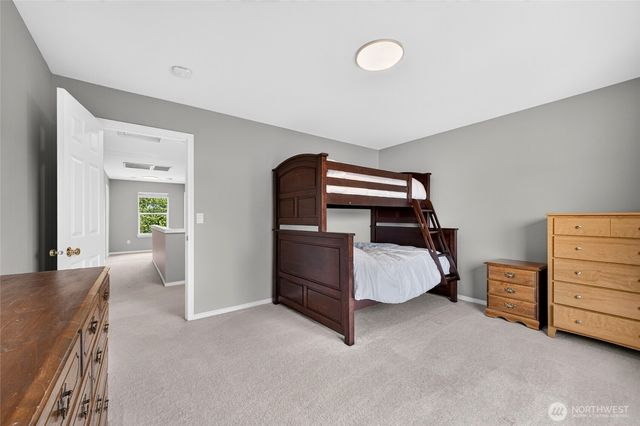 9524 Country Hollow Drive E, Puyallup, WA 98375