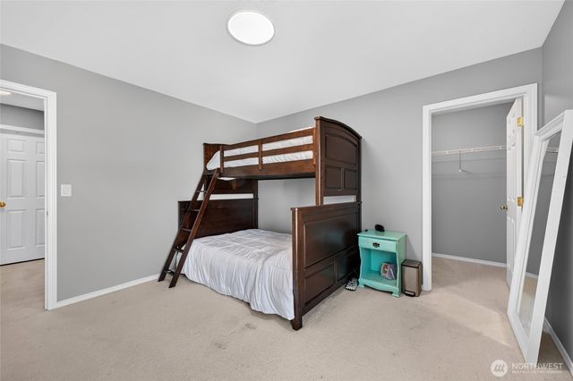 9524 Country Hollow Drive E, Puyallup, WA 98375