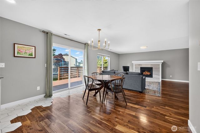 9524 Country Hollow Drive E, Puyallup, WA 98375
