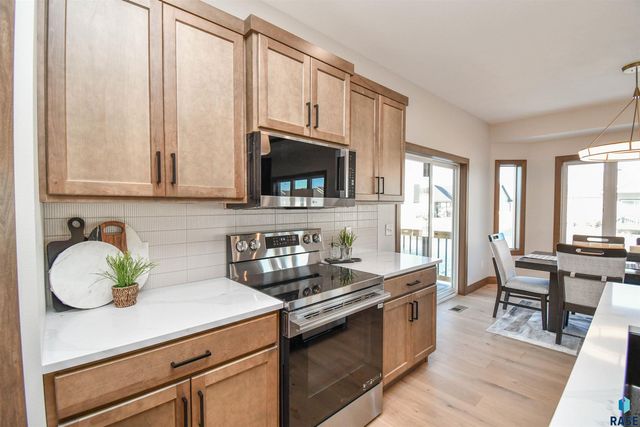 210 E 8th St Street, Tea, SD 57064