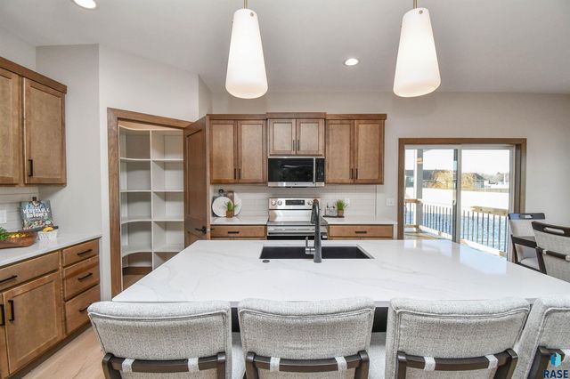 210 E 8th St Street, Tea, SD 57064