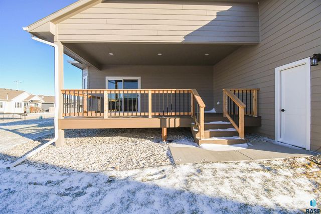 210 E 8th St Street, Tea, SD 57064