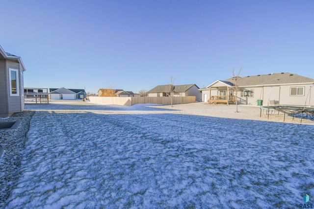 210 E 8th St Street, Tea, SD 57064