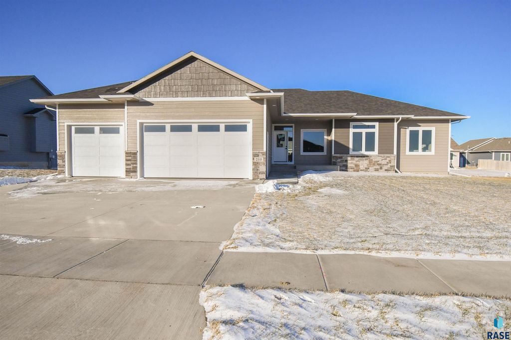210 E 8th St Street, Tea, SD 57064