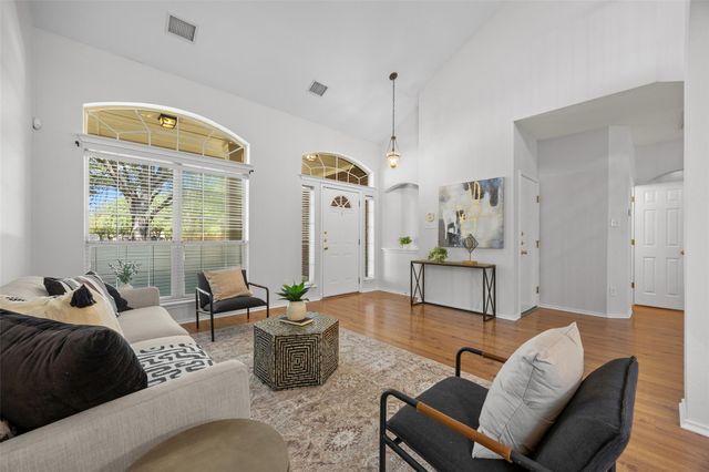 2633 Bolton ST, Austin, TX 78748
