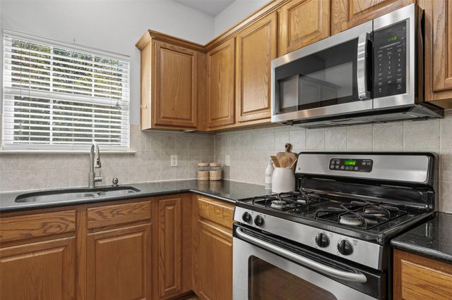 2633 Bolton ST, Austin, TX 78748