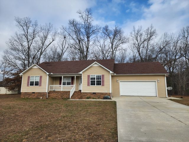 1046 Indian Springs Cir, Manchester, TN 37355