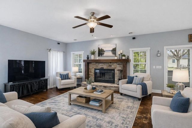 6621 Heidelberg CIRCLE, Waterford, WI 53185