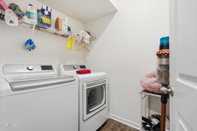 5402 Wildlife Circle, Piney Flats, TN 37686