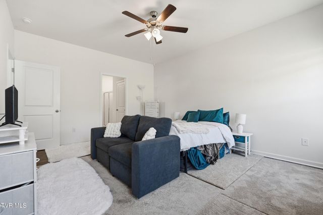 5402 Wildlife Circle, Piney Flats, TN 37686