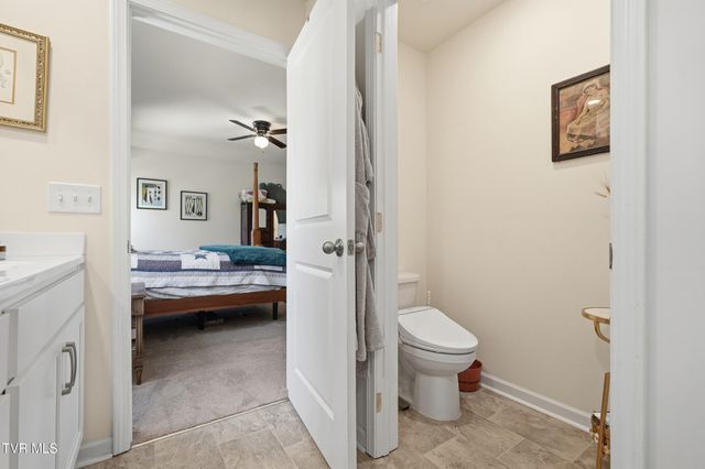 5402 Wildlife Circle, Piney Flats, TN 37686