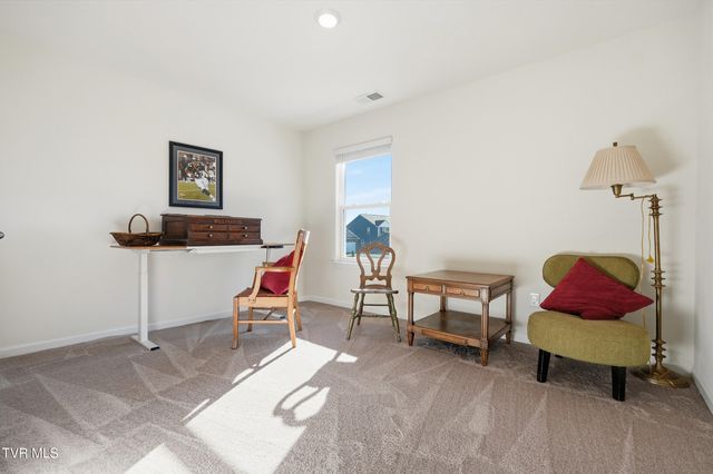 5402 Wildlife Circle, Piney Flats, TN 37686