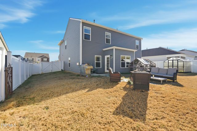 5402 Wildlife Circle, Piney Flats, TN 37686