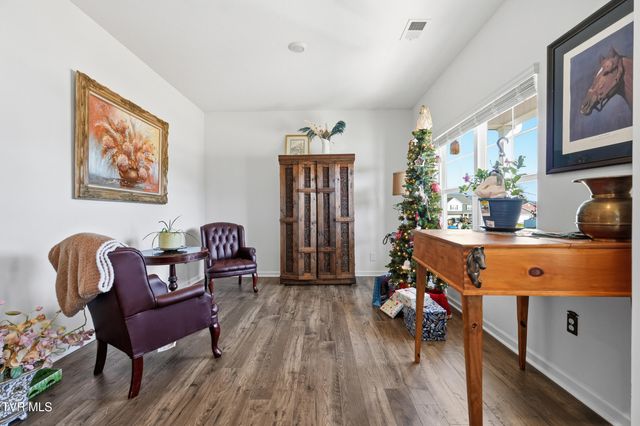 5402 Wildlife Circle, Piney Flats, TN 37686