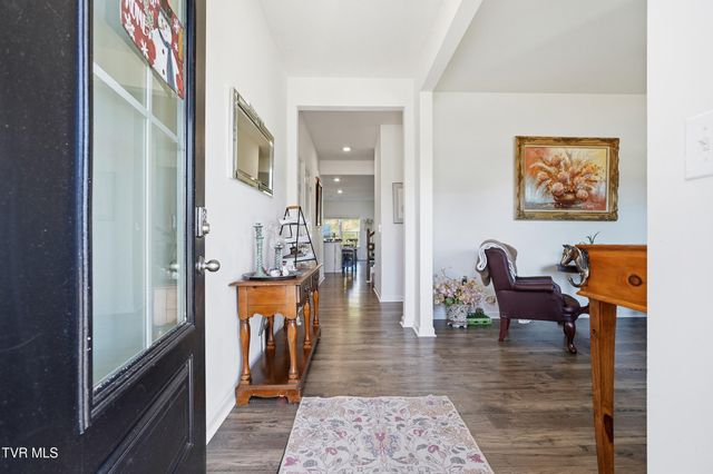 5402 Wildlife Circle, Piney Flats, TN 37686