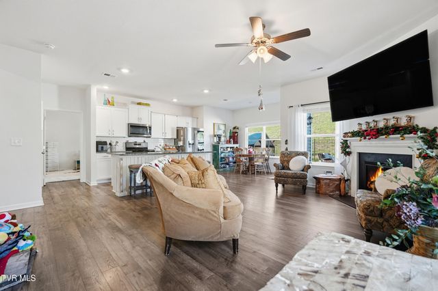 5402 Wildlife Circle, Piney Flats, TN 37686