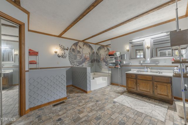 1528 Irondale Road, Big Stone Gap, VA 24219