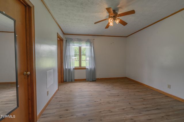 1528 Irondale Road, Big Stone Gap, VA 24219