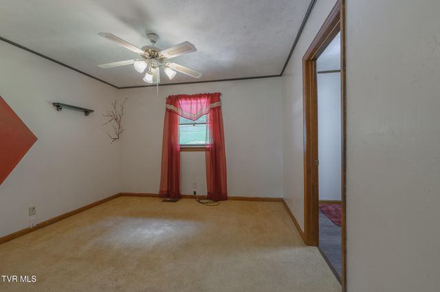 1528 Irondale Road, Big Stone Gap, VA 24219