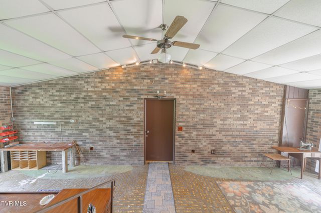 1528 Irondale Road, Big Stone Gap, VA 24219