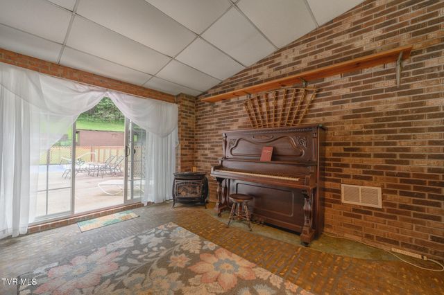 1528 Irondale Road, Big Stone Gap, VA 24219