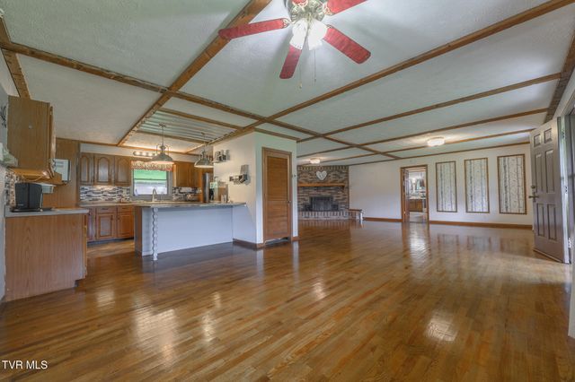 1528 Irondale Road, Big Stone Gap, VA 24219