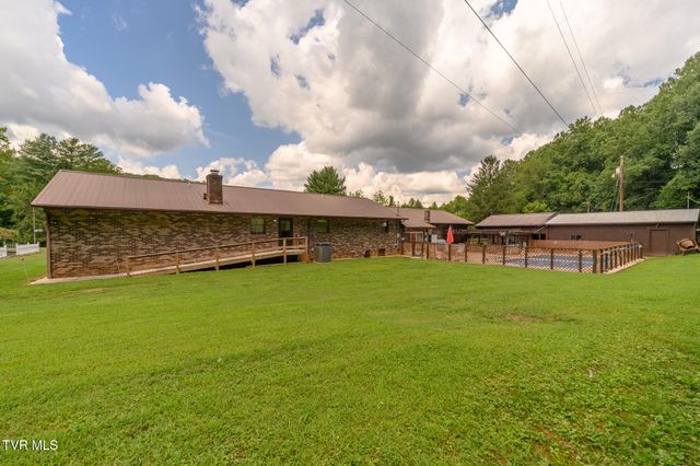 1528 Irondale Road, Big Stone Gap, VA 24219