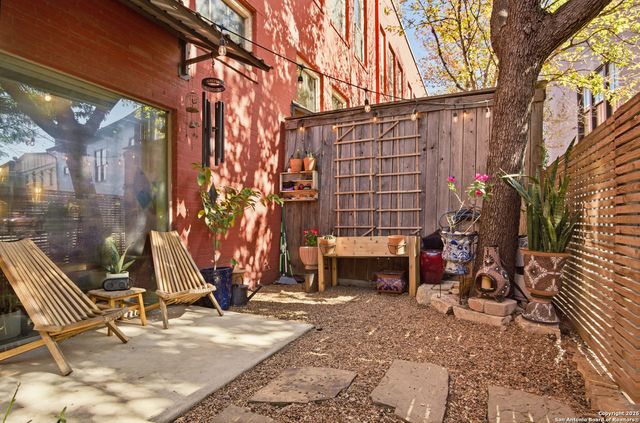 1401 S Flores St Apt 110, San Antonio, TX 78204