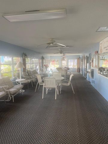2050 NE 39th Street 211w, Lighthouse Point, FL 33064