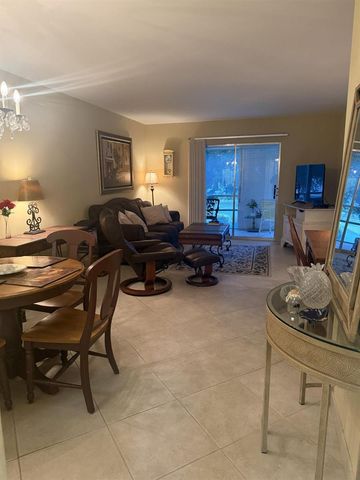 2050 NE 39th Street 211w, Lighthouse Point, FL 33064