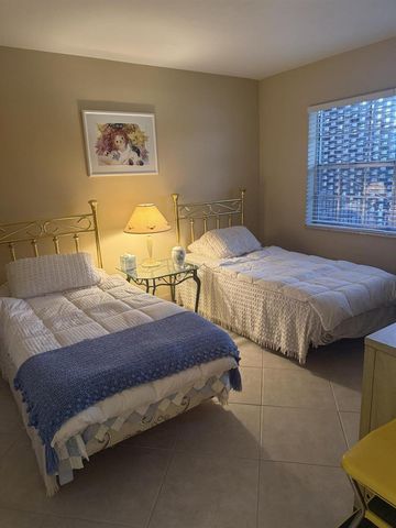 2050 NE 39th Street 211w, Lighthouse Point, FL 33064