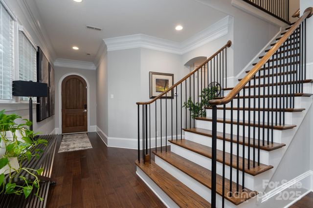 5041 Vernet Lane, Charlotte, NC 28210
