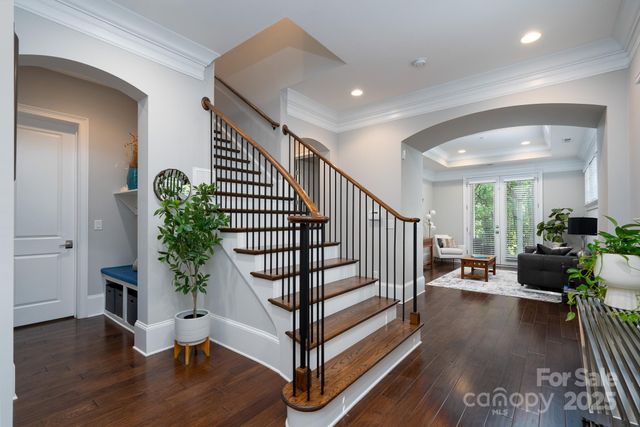 5041 Vernet Lane, Charlotte, NC 28210