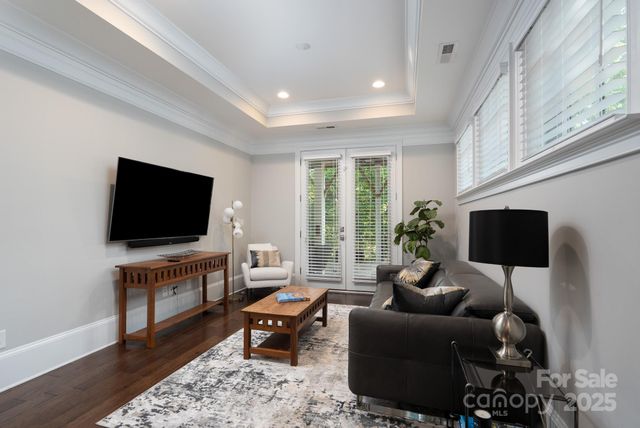 5041 Vernet Lane, Charlotte, NC 28210