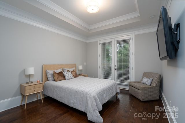 5041 Vernet Lane, Charlotte, NC 28210