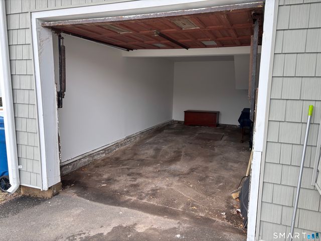 324 Savage Hill Road, Berlin, CT 06037