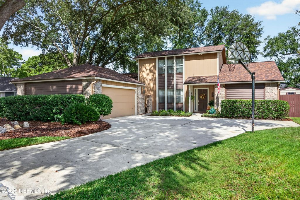 8565 ECHORIDGE Court, Jacksonville, FL 32244