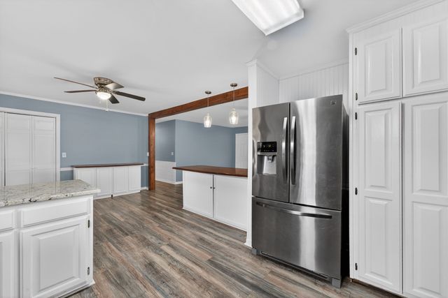 4377 Windrow Rd, Rockvale, TN 37153