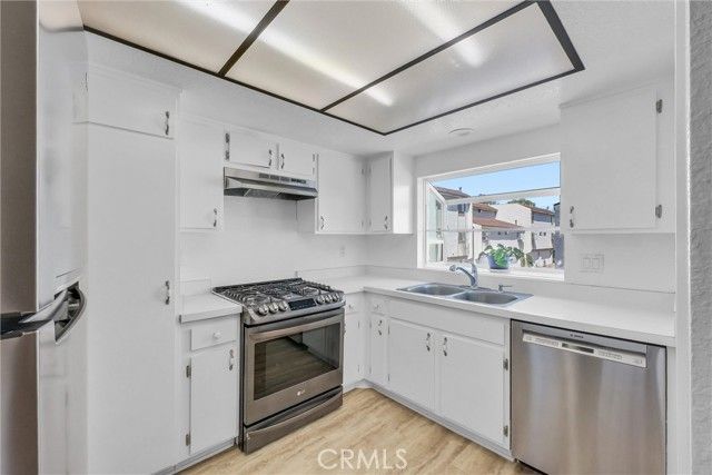 2000 W Palmyra 30, Orange, CA 92868