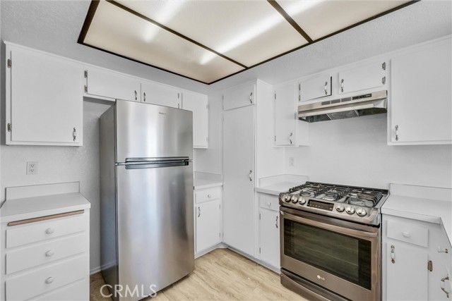 2000 W Palmyra 30, Orange, CA 92868