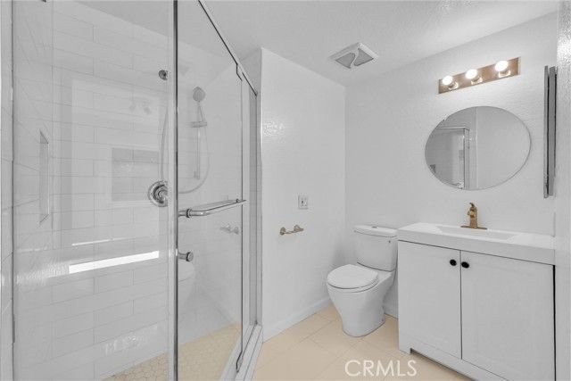 2000 W Palmyra 30, Orange, CA 92868