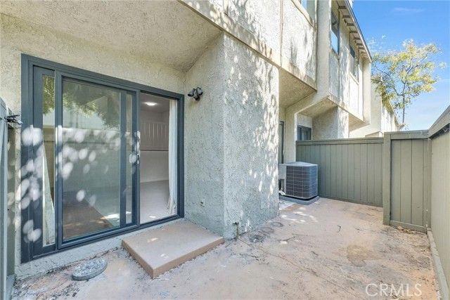 2000 W Palmyra 30, Orange, CA 92868