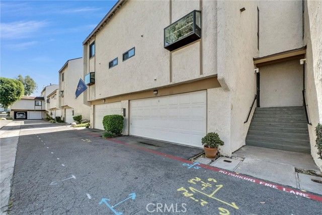 2000 W Palmyra 30, Orange, CA 92868