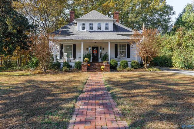 302 S Scott Street, Scottsboro, AL 35768